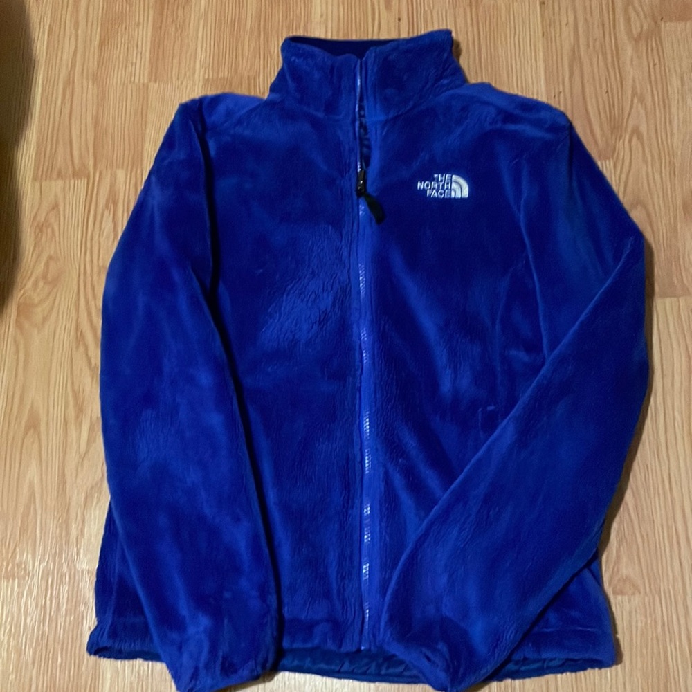 Women’s North Face jacket.